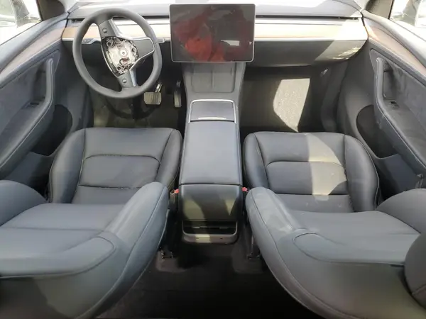 7SAYGDED1SA373151 2025 TESLA MODEL Y - Image 8