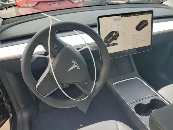 7SAYGDED1SA375191 2025 TESLA MODEL Y - Image 8
