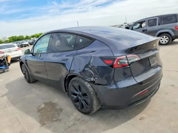 7SAYGDED1SA376194 2025 TESLA MODEL Y - Image 2