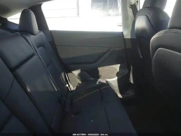 7SAYGDED1SF217131 2025 TESLA MODEL Y - Image 8