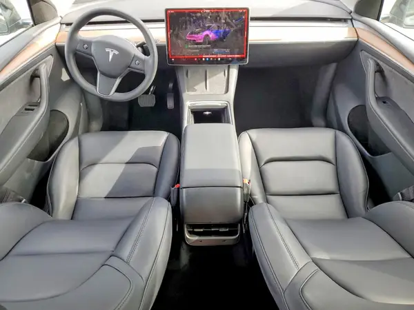 7SAYGDED1SF220918 2025 TESLA MODEL Y - Image 8
