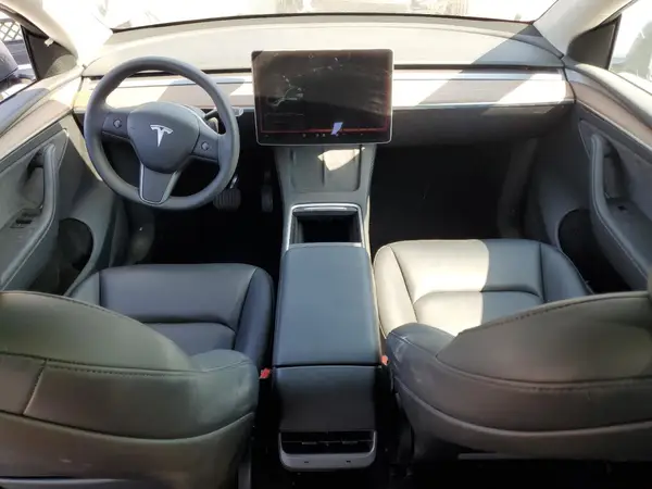 7SAYGDED1SF224466 2025 TESLA MODEL Y - Image 8