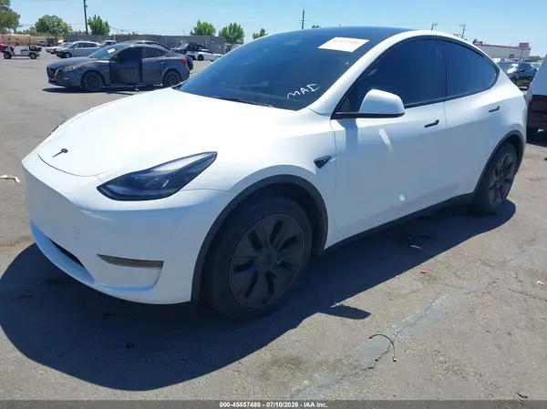 7SAYGDED1SF227495 2025 TESLA MODEL Y - Image 2