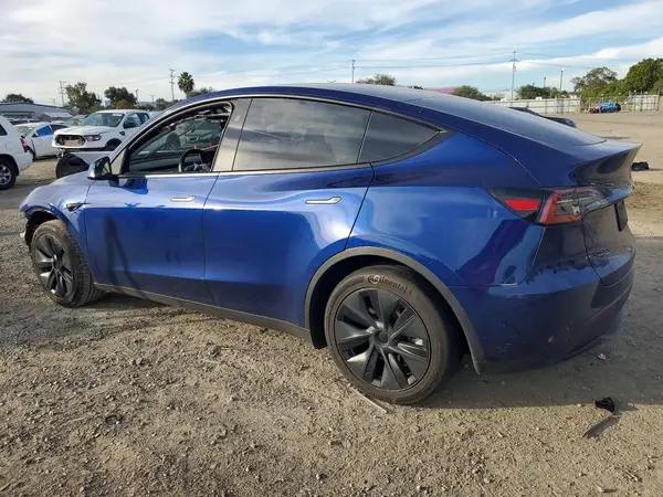 7SAYGDED1SF232440 2025 TESLA MODEL Y - Image 2