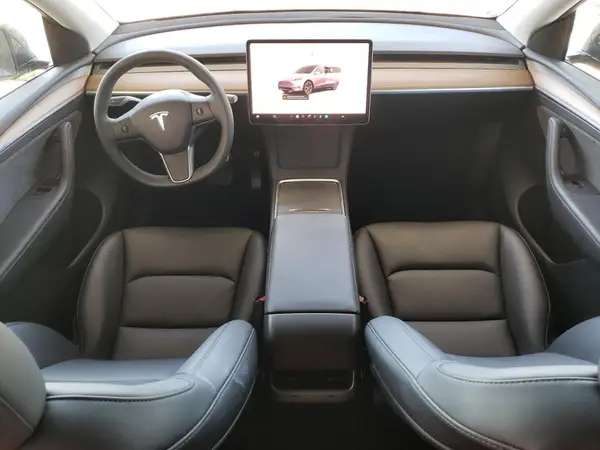7SAYGDED1SF234608 2025 TESLA MODEL Y - Image 8