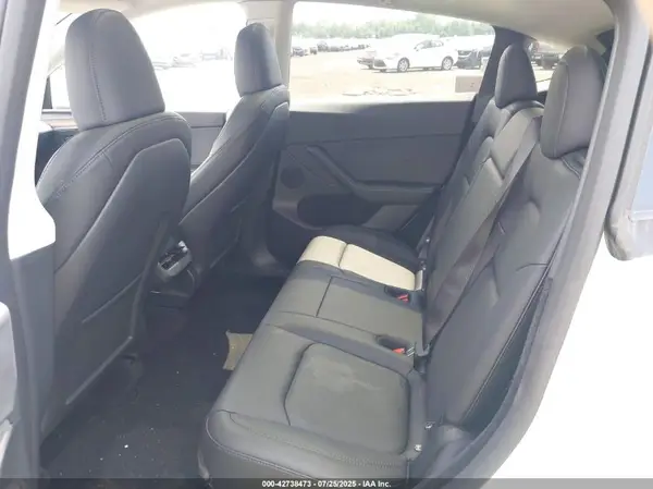 7SAYGDED1SF247293 2025 TESLA MODEL Y - Image 8