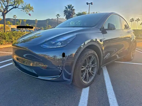 7SAYGDED1SF265244 2025 TESLA MODEL Y - Image 2