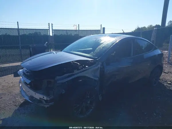 7SAYGDED1SF270640 2025 TESLA MODEL Y - Image 2
