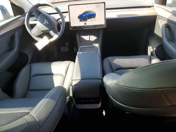 7SAYGDED1SF273957 2025 TESLA MODEL Y - Image 8