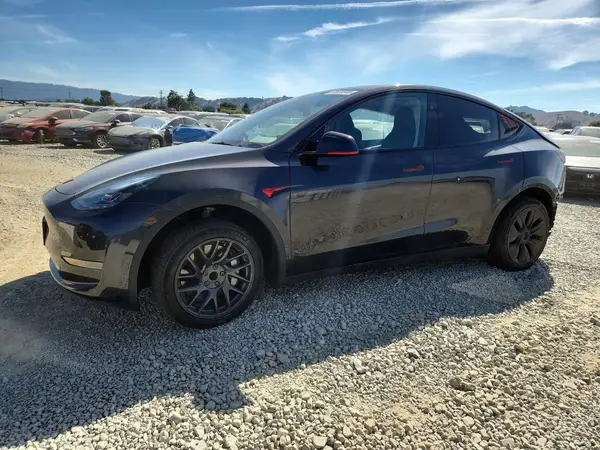 7SAYGDED1SF276373 2025 TESLA MODEL Y - Image 1