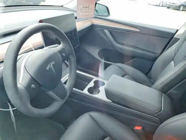 7SAYGDED1SF278317 2025 TESLA MODEL Y - Image 8
