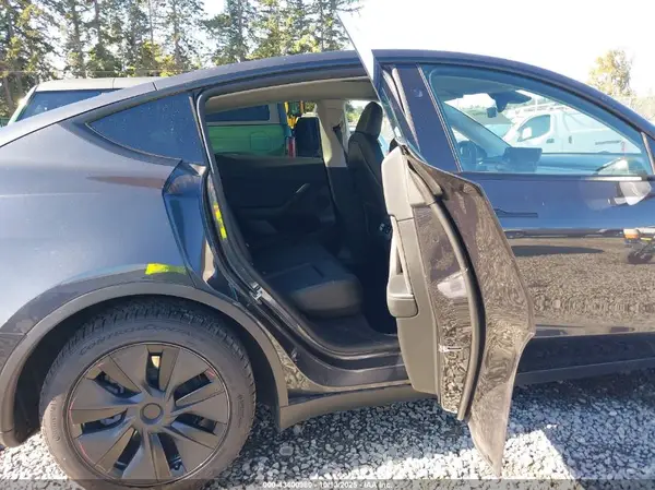 7SAYGDED1SF309145 2025 TESLA MODEL Y - Image 8