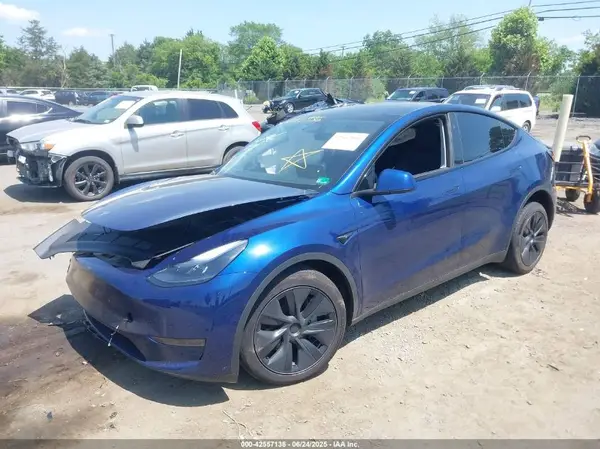 7SAYGDED1SF312692 2025 TESLA MODEL Y - Image 2