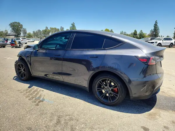 7SAYGDED1SF321151 2025 TESLA MODEL Y - Image 2