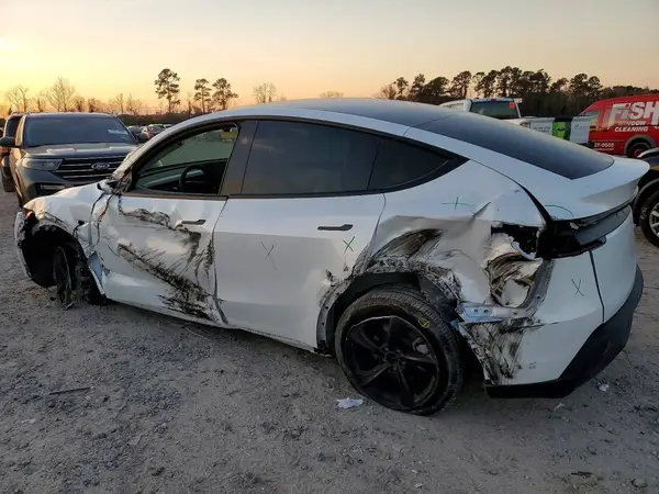 7SAYGDED1TA418056 2026 TESLA MODEL Y - Image 2