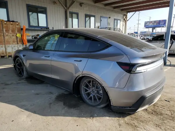 7SAYGDED1TA439957 2026 TESLA MODEL Y - Image 2