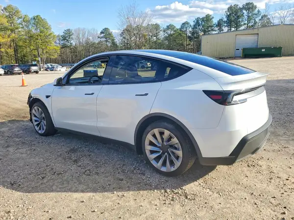 7SAYGDED1TA463109 2026 TESLA MODEL Y - Image 2