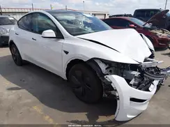7SAYGDED1TA609072 2026 TESLA MODEL Y