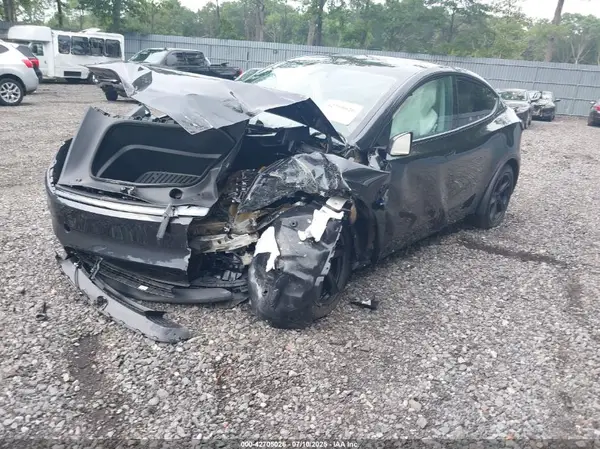 7SAYGDED1TF376975 2026 TESLA MODEL Y - Image 2