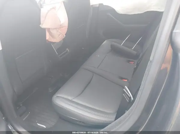 7SAYGDED1TF376975 2026 TESLA MODEL Y - Image 8