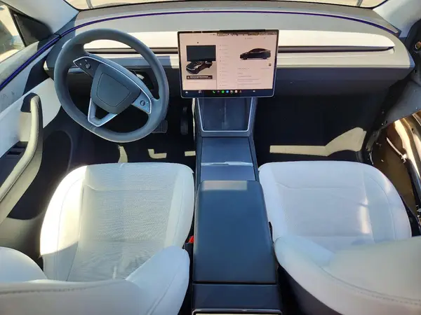 7SAYGDED1TF394828 2026 TESLA MODEL Y - Image 8