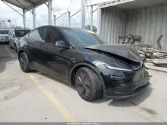 7SAYGDED1TF395073 2026 TESLA MODEL Y