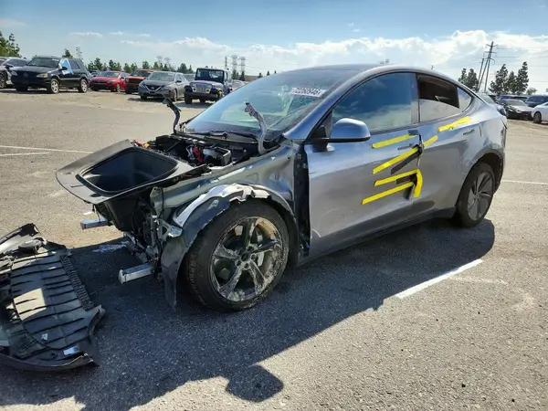 7SAYGDED1TF426354 2026 TESLA MODEL Y - Image 1