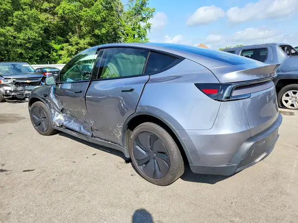 7SAYGDED1TF434132 2026 TESLA MODEL Y - Image 2