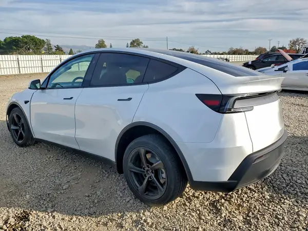 7SAYGDED1TF514496 2026 TESLA MODEL Y - Image 2
