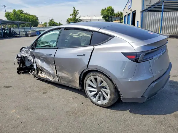 7SAYGDED1TF551936 2026 TESLA MODEL Y - Image 2