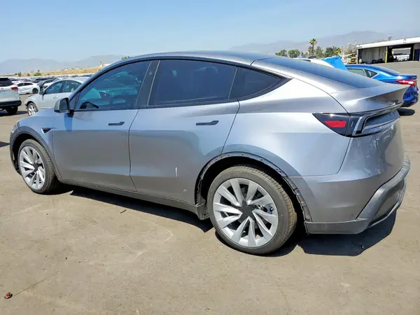 7SAYGDED1TF565660 2026 TESLA MODEL Y - Image 2