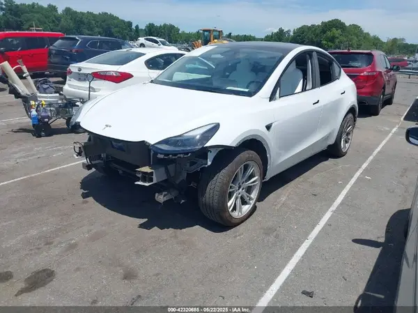 7SAYGDED2PF931521 2023 TESLA MODEL Y - Image 2