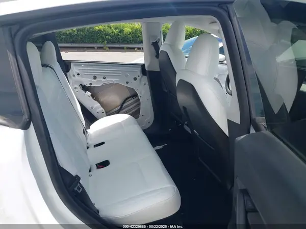 7SAYGDED2PF931521 2023 TESLA MODEL Y - Image 8