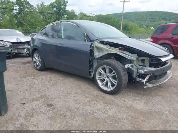 7SAYGDED2PF935181 2023 TESLA MODEL Y - Image 1