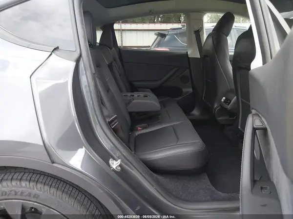 7SAYGDED2PF941823 2023 TESLA MODEL Y - Image 8
