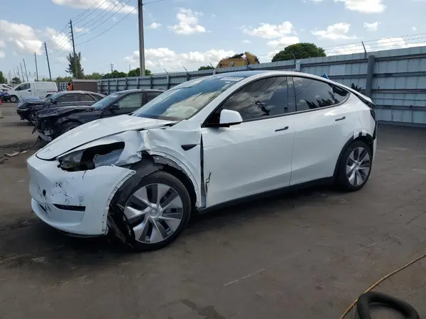 7SAYGDED2PF946021 2023 TESLA MODEL Y - Image 1