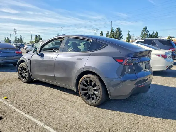 7SAYGDED2PF947511 2023 TESLA MODEL Y - Image 2