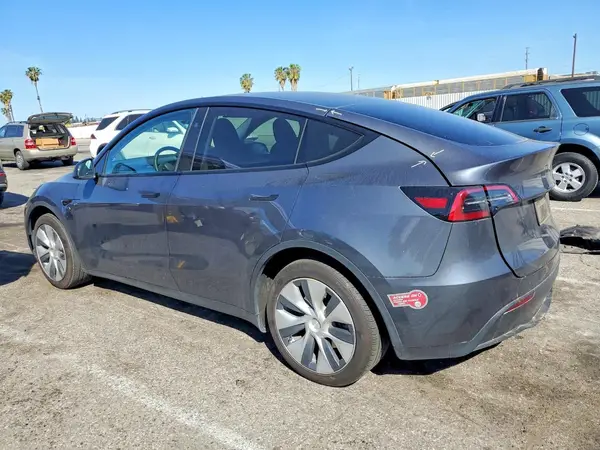 7SAYGDED2PF964843 2023 TESLA MODEL Y - Image 2