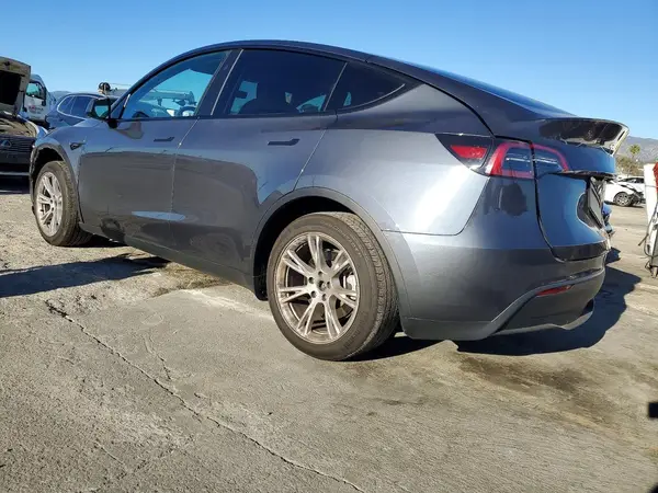 7SAYGDED2PF967046 2023 TESLA MODEL Y - Image 2