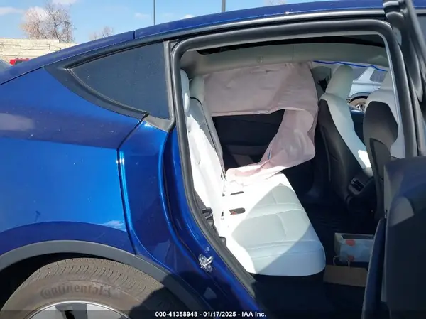7SAYGDED2PF971811 2023 TESLA MODEL Y - Image 8