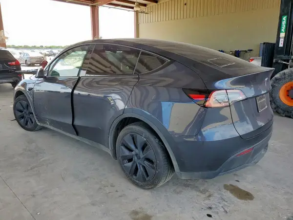 7SAYGDED2RA304558 2024 TESLA MODEL Y - Image 2