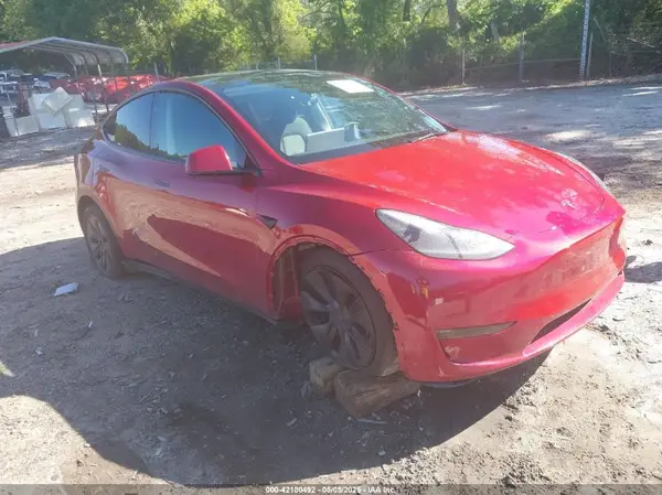 7SAYGDED2RA325538 2024 TESLA MODEL Y - Image 1