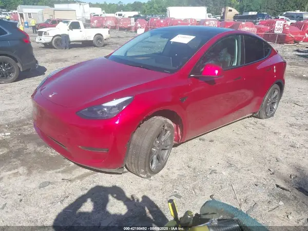 7SAYGDED2RA325538 2024 TESLA MODEL Y - Image 2