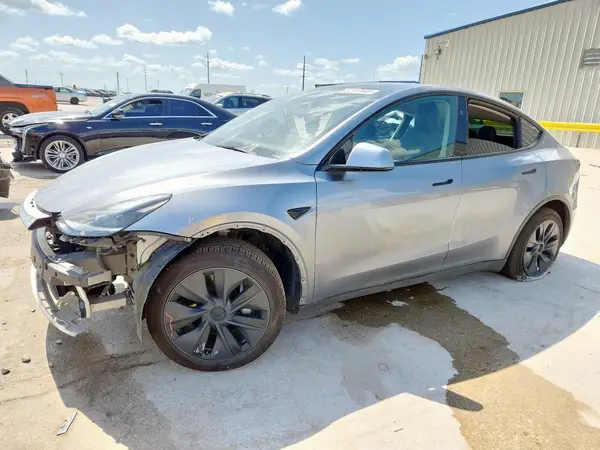 7SAYGDED2RA326365 2024 TESLA MODEL Y - Image 1