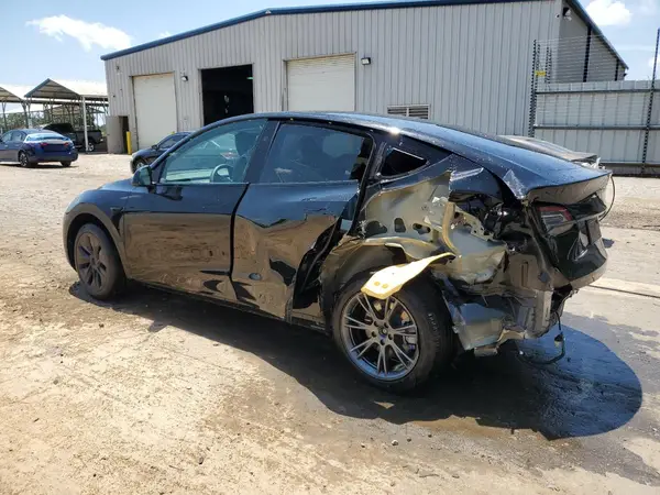 7SAYGDED2RA329802 2024 TESLA MODEL Y - Image 2