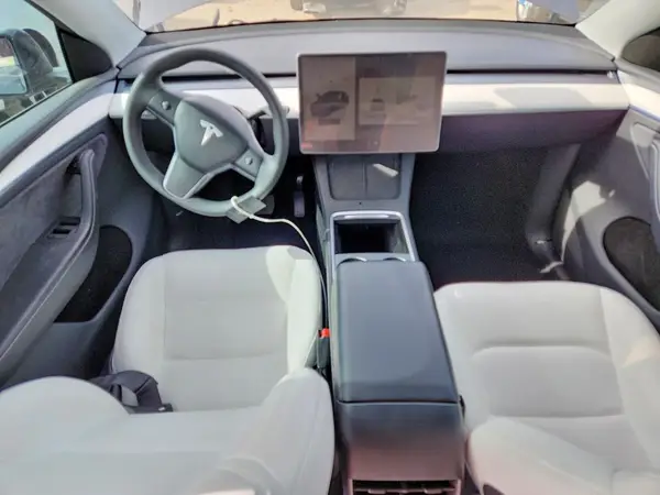 7SAYGDED2RA334658 2024 TESLA MODEL Y - Image 8
