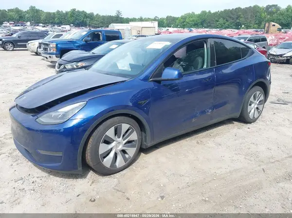 7SAYGDED2RF005140 2024 TESLA MODEL Y - Image 2
