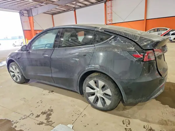 7SAYGDED2RF014291 2024 TESLA MODEL Y - Image 2