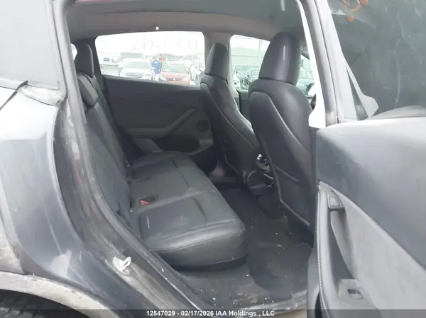 7SAYGDED2RF014873 2024 TESLA MODEL Y - Image 8