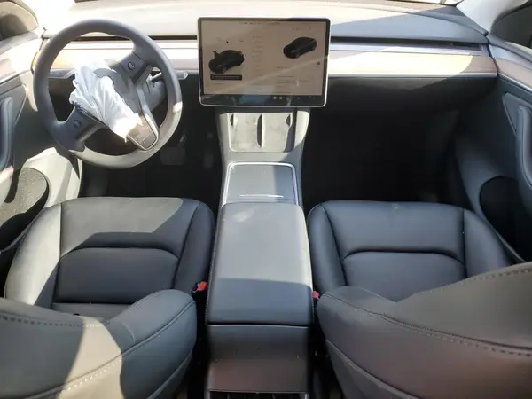 7SAYGDED2RF015540 2024 TESLA MODEL Y - Image 8